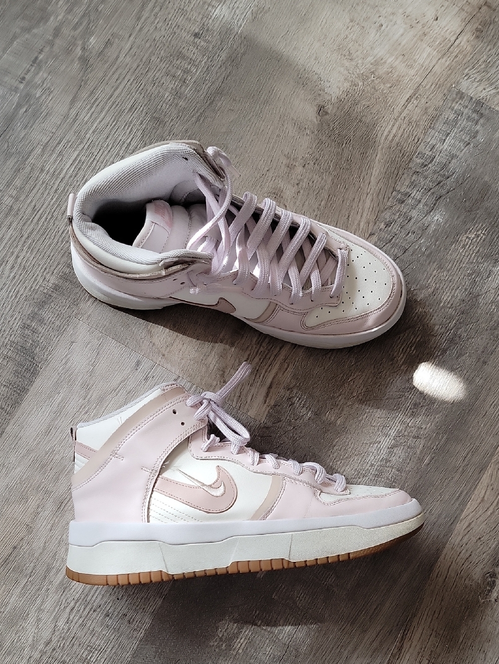 Women's 9.5 Nike High Dunks In Pink